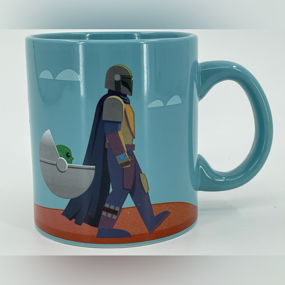 Star Wars The Mandalorian Baby Yoda The Force is Strong Little One 20oz‎ Mug